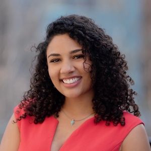 Meet your Posher, Leah